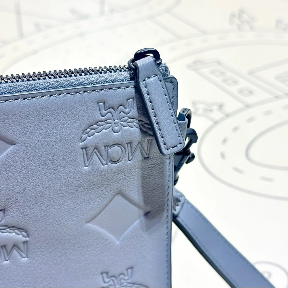 MCM Aren Wristlet Zip Pouch In Maxi Monogram Leather - Picture 6 of 9